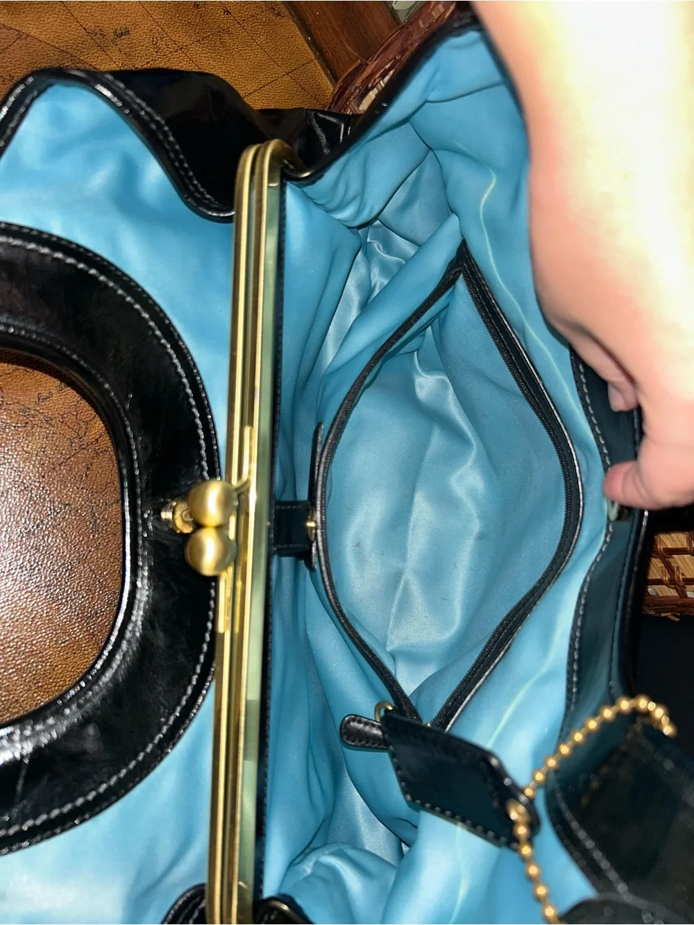 Coach 2008 Ergo Patent Leather Pleated Kisslock Satchel - Black - - Picture 12 of 16